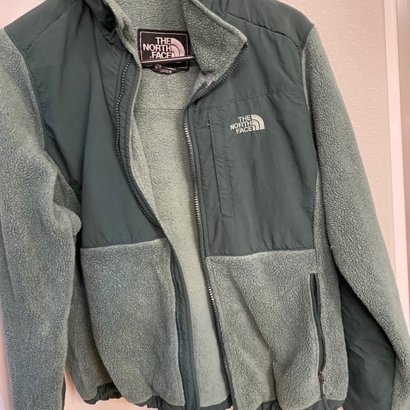 hunter green north face jacket